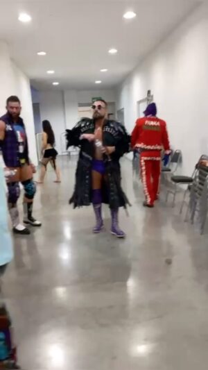Martin Scurll Instagram - Ever wonder what I’m up to before my iconic entrance? A lot of pacing around and drinking water apparently 🤣

Have you ever experienced the Villain’s entrance live? Where & when? 

#villain ☔️