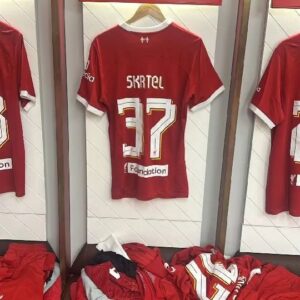 Martin Škrtel Instagram - Great match, great meetings with #friends sport and charity. 
That's the goal ⚽️❤️ #thankyou

@thelfcfoundation @liverpoolfc