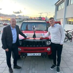 Martin Škrtel Instagram - It was an honor for me to participate in the celebration of the 30th anniversary of the Icelandic supporters of FC Liverpool. I met a lot of beautiful people with big red hearts. I enjoyed the time and I'm happy I can experince it with my dear son Mateo.

"You'll Never Walk Alone"

@lfcice @mcalis8 #liverpoolfc #island