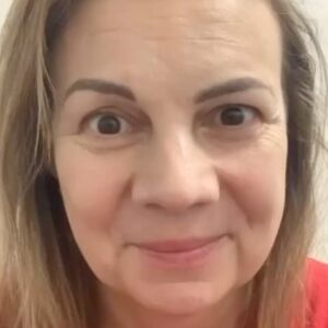 Martina Randová Instagram - Moji milí ❤️. Mrkněte se na jednodenní malilinkatý časosběríčeček. 😂Uložím si to sem pro mě i pro @smazik_kladno . Toto je natočeno 9.2. 2024. Vřele a od srdce tento Autosalon doporučuji. 👏🏻👏🏻👏🏻👏🏻👏🏻👏🏻👏🏻👏🏻👏🏻