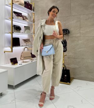 Martina Schindlerová Instagram - 👜 SÚŤAŽ o kabelku Dajana Rodriguez 
PODĽA VLASTNÉHO VÝBERU 🤩
Z NOVEJ KOLEKCIE v mojej najobľúbenejšej farbe👌🏻🩵👜

👇🏻Splň tri jednoduché kroky:

1️⃣Označ tu 2 priateľov - každého v samostatnom komentári

2️⃣Vyplň formulár na www.dajanarodriguez.sk/sutaz/martina
 
3️⃣Daj ❤️ na príspevok a follow

 @schindlerovamartina
@dajanarodriguez  a
@dajanavargarodriguez

‼️Pozor, žrebujeme len z vyplnených formulárov ‼️

Zdieľanie v príbehu nie je podmienkou, ale poteší.

Výherca získa luxusnú kabelku Dajana Rodriguez podľa vlastného výberu. 

Vyhodnotenie súťaže uverejním 18.6. v príbehu na mojom profile @schindlerovamartina

Držím palce!🤞🏻

*Súťaž nie je sprostredkovaná platformou Instagram