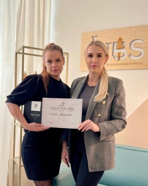 Martina Urban Instagram - Congratulations Lucia 🥳 🤩 for successfully completing my VIP Phi-ion Training. 

Welcome to the Phi Academy family ✨ can't wait to see your path in this amazing industry!

#martinaliskovapmu #martinaliskovastudents #phiacademy #phicertificate #phiioncourse #phiionstudent #phiionmadter #beautycertification #beautyprofessionals