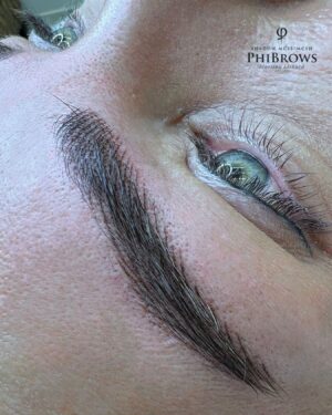 Martina Urban Instagram - Shadow brows perfect and natural. 
Did you love this technique ✨?
 #details 

#shadowbrows #shadowbrowslondon #pmu #martinaliskovapmu #martinaliskovabrows #pmubrows #pmuartist #pmuworld #browsonfleek #browsbrowsbrows #permanentbeauty #beautybrows #phiacademy #phiartist