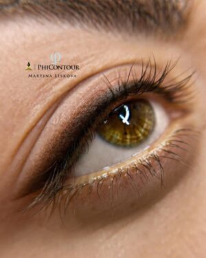 Martina Urban Instagram - Can you imagine…🤩

… If you could have the most natural shading eyeliner every single day with no hassle?✨ It's possible, with my PhiContour technique and expertise. Book yours now 💘

#martinaliskovapmu #phicontour #phieyeliner #permanenteyeliner #permanentmakeup #perfectlook #nohassle #makeuplovers #shadingeyeliner #naturallook #naturaleyeliner