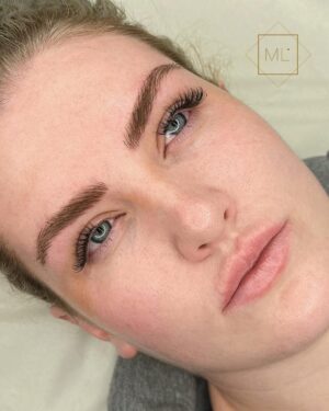 Martina Urban Instagram - You're only one DM📩 away…

From booking your eyebrow transformation with me 🤩. This hairstroke shadow technique creates the most naturally beautiful eyebrows ✨. Wait no more and book yours now 💖

#martinaliskovapmu #hairstrokeeyebrows #permanentmakeup #shadoweyebrows #permanenteyebrows #perfecteyebrows #eyebrowsonfleek #pmuexpert