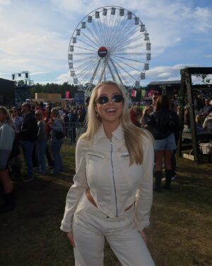 Martine Lunde Instagram - Annonse @stavernfestivalen 🎡✨