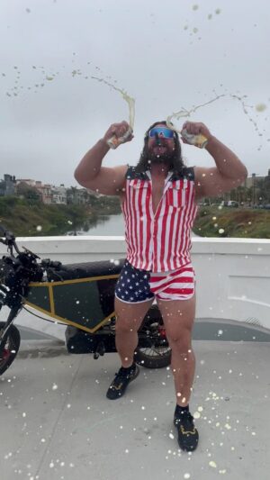 Martins Licis Instagram - HAPPY INDEPENDENCE DAY! - I’m going to use any and all excuses now to rock this outfit, get used to it! 
🇺🇸 🦅 🦖
@reignbodyfuel #reigntotalbodyfuel