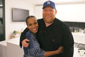 Marvin 'Krondon' Jones III Instagram - The best thing about this job is collaboration and the best thing about collaboration is meeting and bonding with like minded artist who love the craft and love each other! 

SHADOW FORCE FAMILIA!