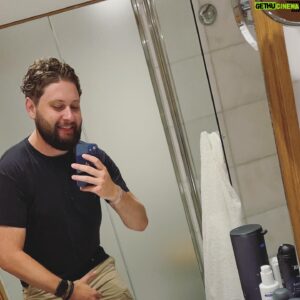 Marvin Matyka Instagram - i know that you like the pictures 🌚🌚

#selfietime #cringe #lovethisshit #hotelbathroomselfie #usa #chicago #hotelselfie #ugly #selfie #bro #uglyselfie #photography #pls #delete #nofilter #why #selfies #selfmade #notedited