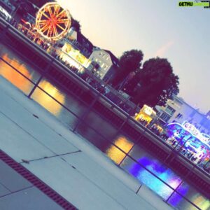 Marvin Matyka Instagram - christmas but no snow 😦😦😦 #weihnachten #holiday #snow #rain #sun #fun #christmas #christmassnow #nosnow #travel #family #familie #riverdale #chill #cw #wedel #riverdalecast