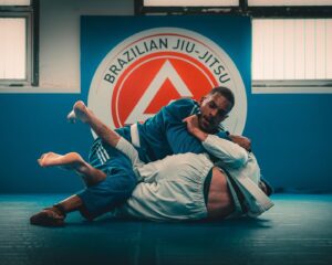Marvin Tillière Instagram - Élève 1ère année à la Gracie Barra Vaugirard, pourfendeur de ceintures blanche,président du club des Exécuteurs. À votre service 🥷🏿🦇