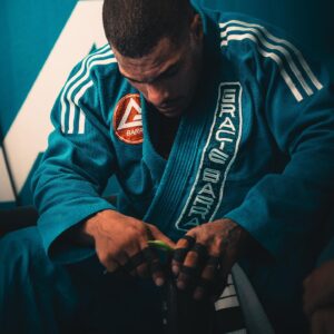 Marvin Tillière Instagram - Everyone must choose one of 2 pains, the pain of discipline, or the pain of regret. Choose wisely. 🔺🥷🏿