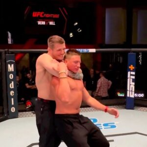 Marvin Vettori Instagram - That time me and @mikebisping raced and who could choke a Steve first 😴 @stevewilldoit @steveo @ufc 
#theitaliandream