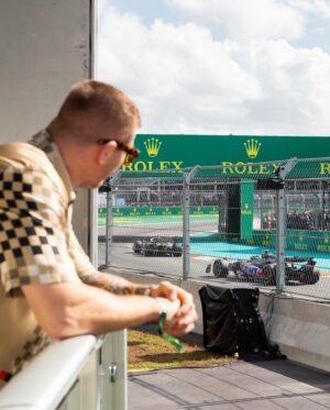Marvin Vettori Instagram - Pole position 🏎️ 
#theitaliandream