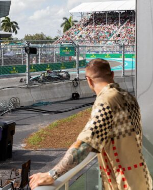 Marvin Vettori Instagram - Pole position 🏎️ 
#theitaliandream