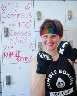Mary Chieffo Instagram - celebrated 100 classes at @rumbleboxingburbank yesterday!! love this community and workout so much. 

💥🥊😝🖤

thank you to the badass @tanyaadeleon for teaching my 100th class!

#rumbleboxing100club #rumbleboxing #rumbleboxingburbank #boxing #workout #strength