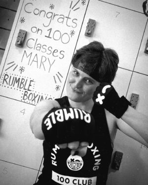 Mary Chieffo Instagram - celebrated 100 classes at @rumbleboxingburbank yesterday!! love this community and workout so much. 

💥🥊😝🖤

thank you to the badass @tanyaadeleon for teaching my 100th class!

#rumbleboxing100club #rumbleboxing #rumbleboxingburbank #boxing #workout #strength