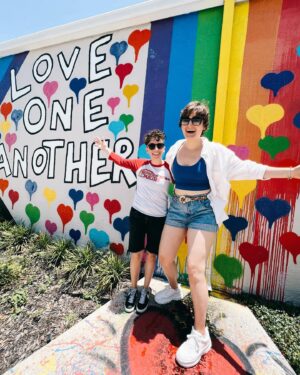 Mary Chieffo Instagram - 🌈found some rainbows in florida🌈

mural by @artbybrandonthrift 

#loveoneanother #representationmatters #saygayflorida #queer #lgbtqia #rainbows #prideonthesuncoast #sarasotaflorida #downtownsarasota #mural #art 

📸 @jessicalynnverdi