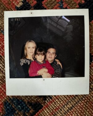 Mary Stuart Masterson Instagram - Congrats to this Oscar nominee. Can you guess who that baby face belongs to? And what film we made together? And in what year it was made? The unmistakable @markruffalo couldn’t have been sweeter. Still is. And that adorable Laurent Pratt and her family were reason enough to spend time in Toronto #polaroids #setlife #oscarnominee #christmasmovies