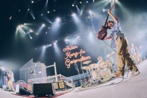 Masafumi Gotoh Instagram - ASIAN KUNG-FU GENERATION 
at Tachikawa Stage Garden

音楽をやろうと決意した町。暗黒の時代だったな。毎日必死だった。やる気も何もなかったけど、友達にだけ恵まれた。また戻って来たい。

Photographer @tetsuyayamakawa 

#asiankungfugeneration #tokyo #tachikawa #tour