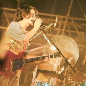Masafumi Gotoh Instagram - 大雨のなか待ってくれてありがとう。僕らはなんとか演奏できたけれど、SEKAI NO OWARIのメンバーやファンの皆は気の毒だった。
同じ機会は得られないけれど、また別のスペシャルな瞬間や幸福が彼らにありますように。🙏

Thank you for waiting for our performance in the heavy rain.
See you!!

Photographer @tetsuyayamakawa 

#sweetloveshower #asiankunhfugeneration #mtfuji