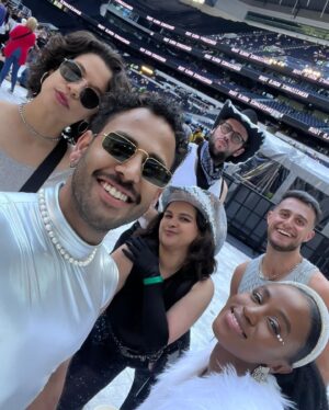 Masali Baduza Instagram - Beyoncé in London. A most magical night indeed. 

(swipe for the most embarrassing content I’ve ever willingly shared but idc because I literally came to the concert to sing heated with 👑🐝)