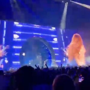 Masali Baduza Instagram - Beyoncé in London. A most magical night indeed. 

(swipe for the most embarrassing content I’ve ever willingly shared but idc because I literally came to the concert to sing heated with 👑🐝)