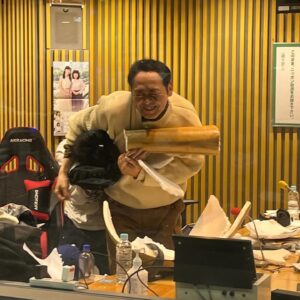 Masayasu Wakabayashi Instagram - 僕はカニの甲羅の中に入れられたんですよ！？とても辛くて、悲しくて、狭くて、暗かったです。こんなことが許されるんですか？