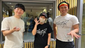 Masayasu Wakabayashi Instagram - 左から
リモコン
味玉
洗面台？