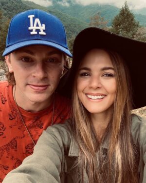 Masey McLain Instagram - Sleepy eyes & full hearts ❤️ the mountains, yellow leaves, cozy towns, camping, fresh air, no service & my travel buddy. A few of my favorite things🍂