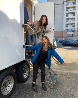 Masey McLain Instagram - Officially ONE WEEK AWAY from the release of #TheBaxters on @primevideo!! Tune in to see why @ali_cobrin has an attitude with me…. 🙄😜
 #TheBaxters #seesters
