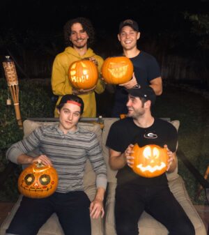 Mason Dye Instagram - Pumkin Carvin’ Season 🎃🎃