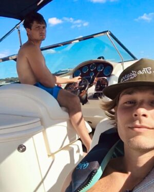 Mason Dye Instagram - Lake Days in OK ☀️🌊