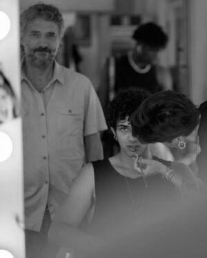 Massimiliano Caiazzo Instagram - Luce e pezzi di vetro sotto agli occhi.
🩸✨ 🫢

@admphotography17 
@francescaamitrano_dop 

#marefuori #marefuori4