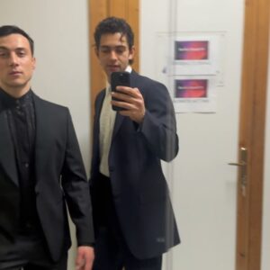 Massimiliano Caiazzo Instagram - Sanremo, gli specchi, gli amici, gli alieni e i piani sequenza  senza senso.