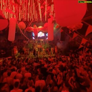 Mastiksoul Instagram - O último “Baile de Favela” foi assim🔥🔥🔥.
O próximo será no @blissvilamoura e vai ser maior ainda! Não percas a última grande festa do Algarve 🍾🎊🎉.
Para não ficares na porta: ⚠️Vem Cedo⚠️