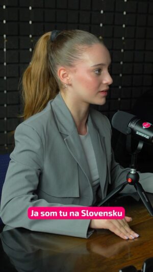 Matej Cifra Instagram - Sarah C má len 14, ale už naplno rozbehla svoju hudobnú kariéru. Manny Miares je americký producent, ktorý si ju všimol na súťaži iPop a rozhodol sa s ňou spolupracovať a pomôcť jej aj na americkom trhu. 🌟 

🎤 Vypočuj si viac už tento piatok od 17:00 & sleduj @jasomfunradio aby ti neušiel žiadny nový diel Adela a Sajfa 🔥

#jasomfunradio #funradio #adelaasajfa