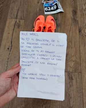 Matej Cifra Instagram - 📌 Ďakujem @bratislavamarathon za krásny 19.ročník!
🔅 Ďakujem @olcoboiii za spoločnosť a motiváciu!
🎥 Ďakujem @slepacibujon za video. (Dúfam, že sa už cítiš lepšie)
❤️ Ďakujem @veronikaostrihonova za podporu.
➡️ Ďakujem @spolusodvahou_sk za zmysel tohto dnešného behu. Podporiť organizáciu, ktorá už roky organizuje terapeutické a zážitkové tábory pre onkologicky a chronicky choré deti. Ďakujem. Link na zbierku nájdete v stories.