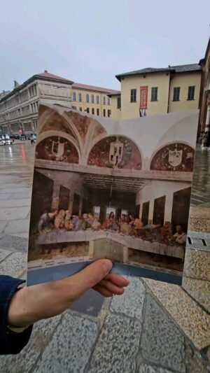 Matej Cifra Instagram - Práve som naživo videl jeden z najúžasnejších obrazov v histórii ľudstva. "Posledná večera" - podľa odborníkov dokonca najväčšie výtvarne dielo na svete - je plné odkazov a záhad. Aj preto, lebo ho namaľoval legendárny Leonardo Da Vinci medzi rokmi 1495 až 1497. Nachádza sa na čelnej stene refektára kostola Santa Maria delle Grazie v talianskom Miláne. Úžasné! 🤓

 #nikdynehovoržemášzlýdeň #snívajzabdela #vašelajkysúmojekrídla #milano #italy 🇮🇹