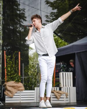 Mateusz Ciawłowski Instagram - Kilka 📸 z koncertu w Zakopanem! Bardzo dziękuję wszystkim, którzy przybyli, było wyjątkowo ❤️ #zakopane #koncert #mateuszciawłowski