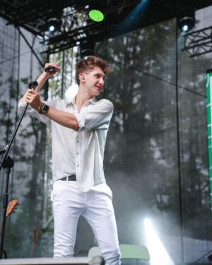 Mateusz Ciawłowski Instagram - Kilka 📸 z koncertu w Zakopanem! Bardzo dziękuję wszystkim, którzy przybyli, było wyjątkowo ❤️ #zakopane #koncert #mateuszciawłowski