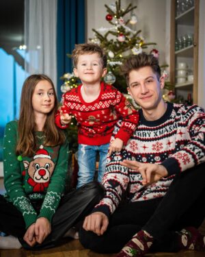 Mateusz Ciawłowski Instagram - Nasza ekipa melduje gotowość. WESOŁYCH ŚWIĄT WSZYSTKIM! 🎅🏼🎄