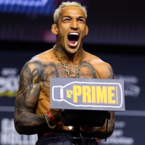 Mateusz Gamrot Instagram - Mateusz Gamrot calls for Charles Oliveira to meet him in the octagon this summer 👀