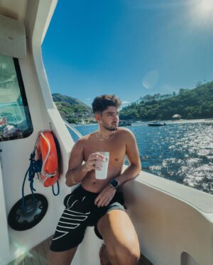 Matheus Costa Instagram - 🌊🚤