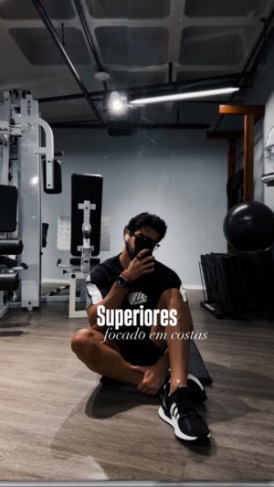 Matheus Costa Instagram - espere pelo drop da música, vai valer a pena meu esforço pra gravar isso 😂