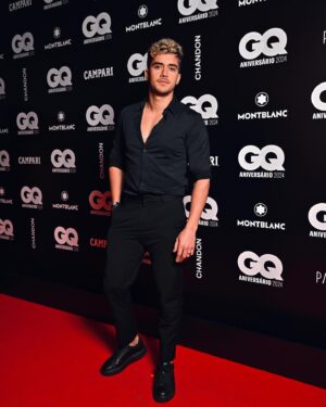 Matheus Fagundes Instagram - @gqbrasil 🖤

#GQ13anos #GQCreativityAwards