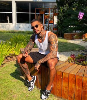 Matheus Sampaio Instagram - Até breve casinha, inicia-se aqui o glow up 🫶🏼✨🔥