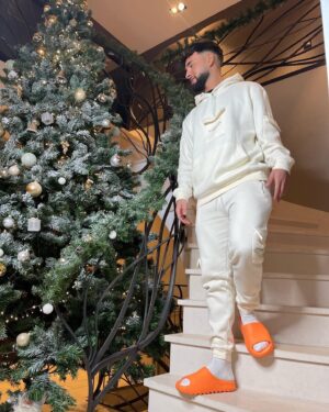 Mathias Lammari Instagram - Joyeux noël à tous 🎄🎁
@boohoomanofficial