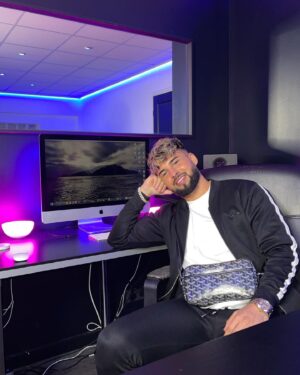 Mathias Lammari Instagram - Bientôt de retour...🤫