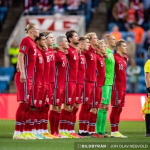 Mathias Normann Instagram - Good performance yesterday by the team, we deserved more!🙏🏽
the supporters was amazing, thanks🇳🇴

#norway #norwaynetherlands #🇳🇴 #normann